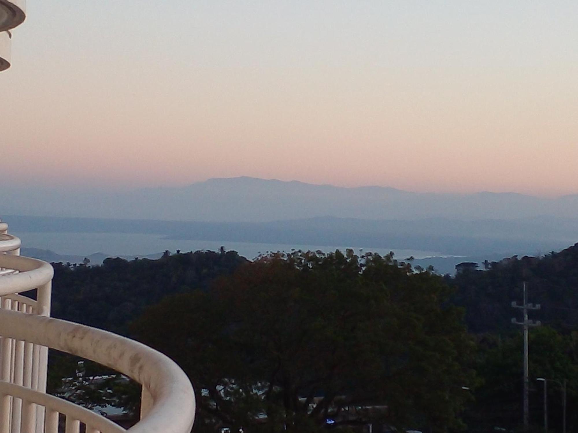 Tagaytay Prime Residences With Swimming Pool & Viewing Deck Tagaytay City Quarto foto